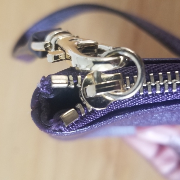 Michael Kors Wristlet - Picture 4 of 5